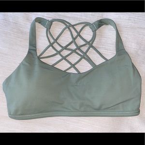 Lululemon Free to Be (Wild) sports bra